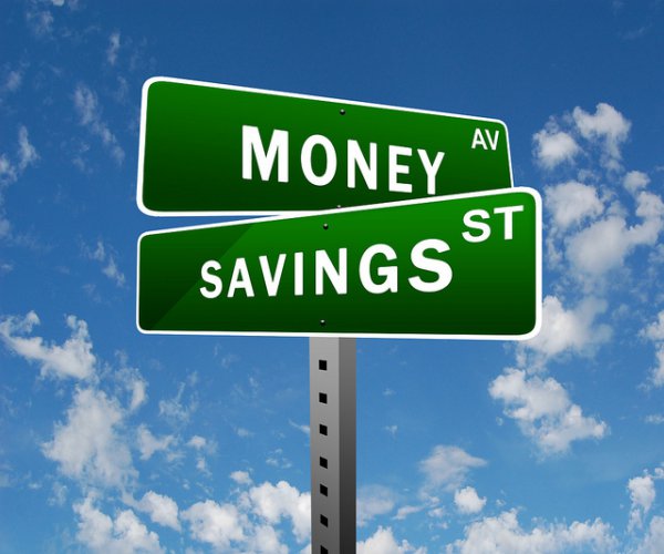 Money Savings. Photo by 401kcalculator.org. License: CC BY-SA 2.0.